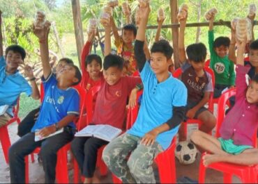 A Community in Cambodia Finds Jesus!